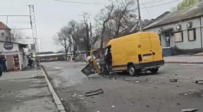 Война, 30 марта. Российский дрон ударил по микроавтобусу в центре Херсона. В Тольятти атакован химзавод «КуйбышевАзот»