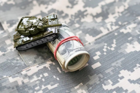 Романчук: «Этот показатель отражает, сколько Лукашенко зарабатывает на войне. С войной ему, можно сказать, повезло»