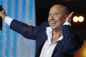 «Лицо Солодухи начинает расцветать, как майская сирень. И затем, как выстрел в тишине: «Гори в аду, гнида!»