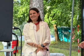 «Мае спінагрызы са мной». Дзеці Ціханоўскай вярнуліся да яе ў Варшаву