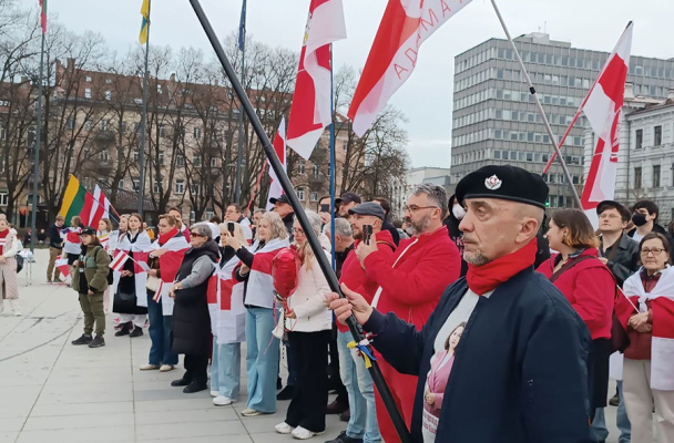 Дзень Волі-2026. Як беларусы адзначылі свята. «БНР абавязкова пераможа БССР». «Жыве Беларусь» на сайце прэзідэнта Літвы і наш сцяг у Еўрапарламенце